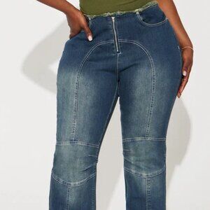 H: Moto Bootcut Jeans with Fray Hem – Size 16 Plus (Fashion Nova)